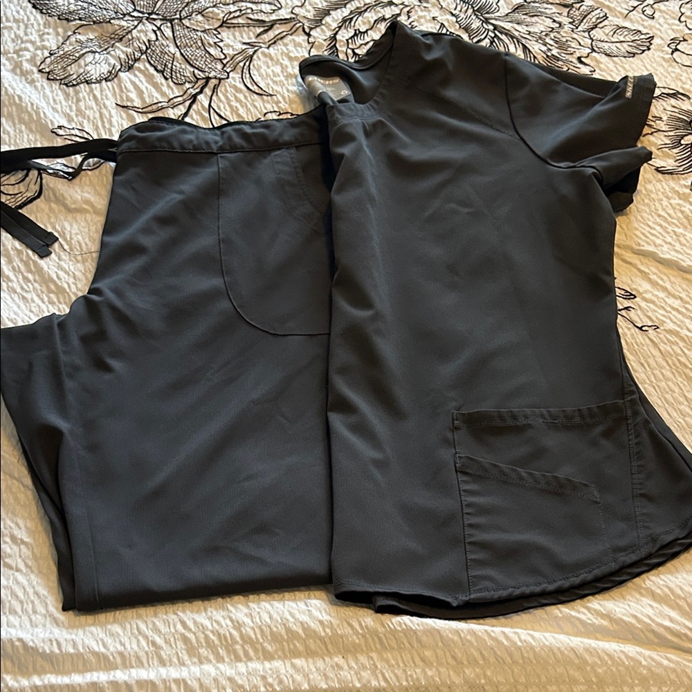 Skechers XL grey scrub set
